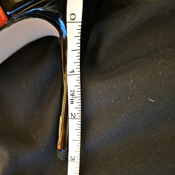 BCBGeneration 3" heels, Size 5B - Picture 6 of 6